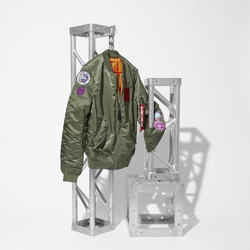 ALPHA INDUSTRIES アウターウェア