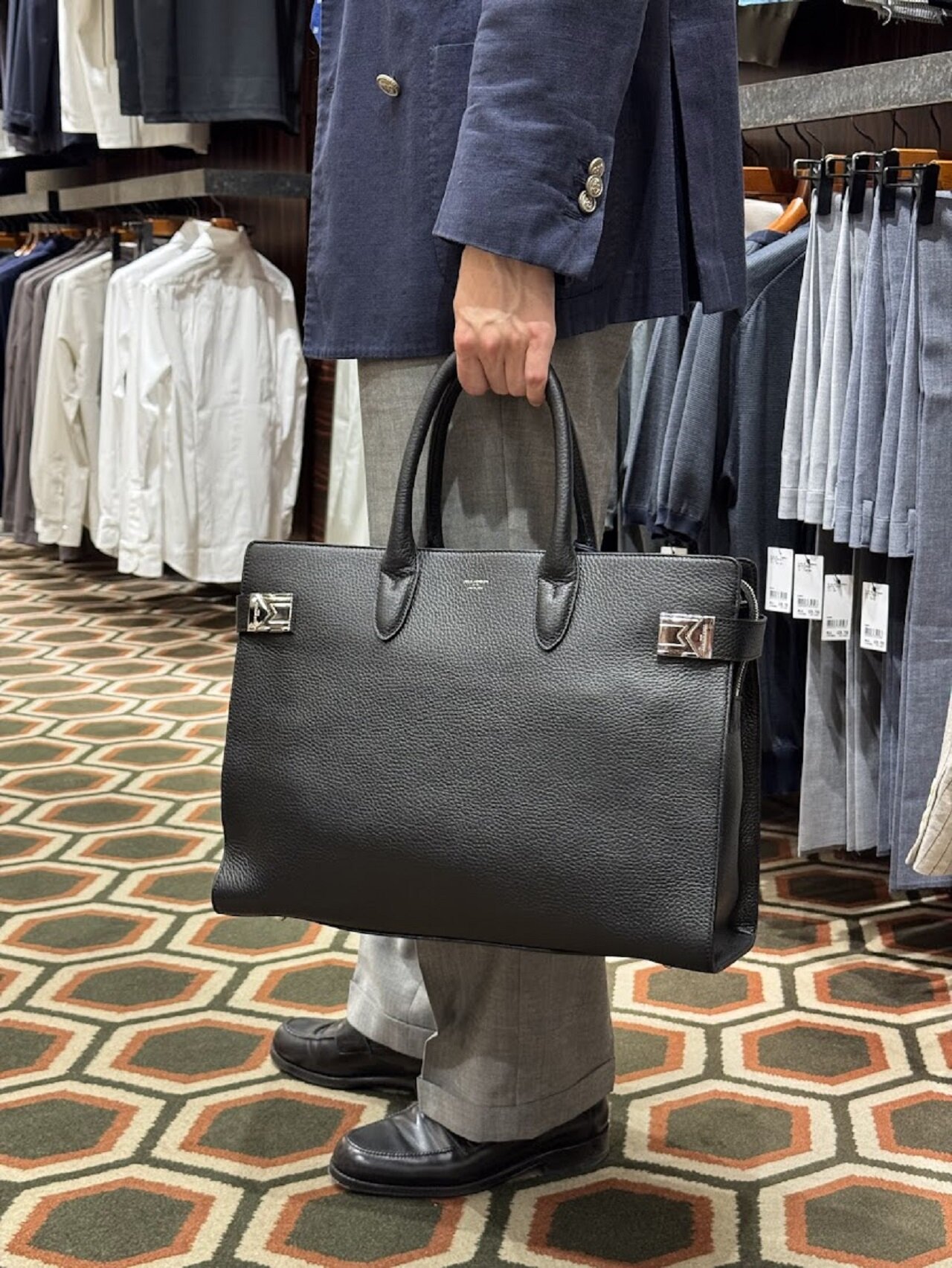 オンスタイルにエレガンスを | BARNEYS NEW YORK OFFICIAL SITE